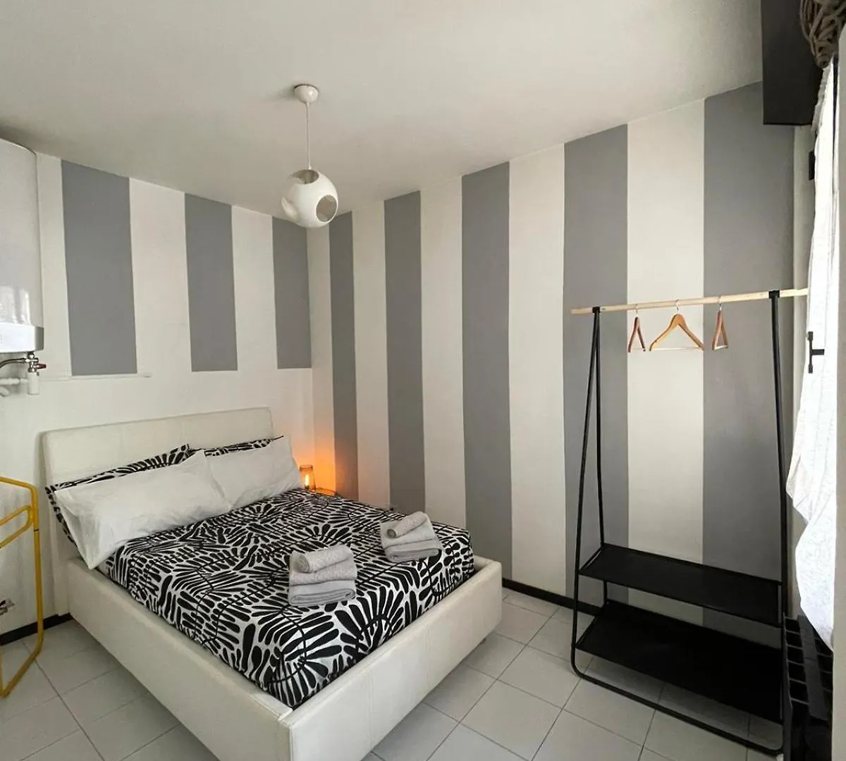 Citta&Aeroporto Black And White Bergamo Apartment